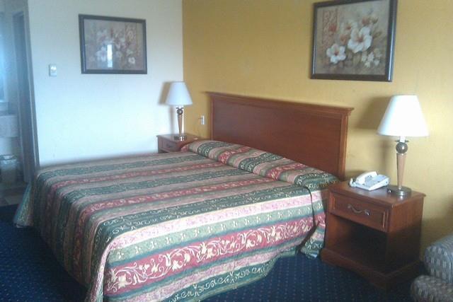 Econo Lodge South Holland Room photo